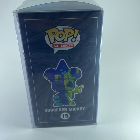 Funko Pop Sorcerer Mickey 15 - Picture 4 of 6